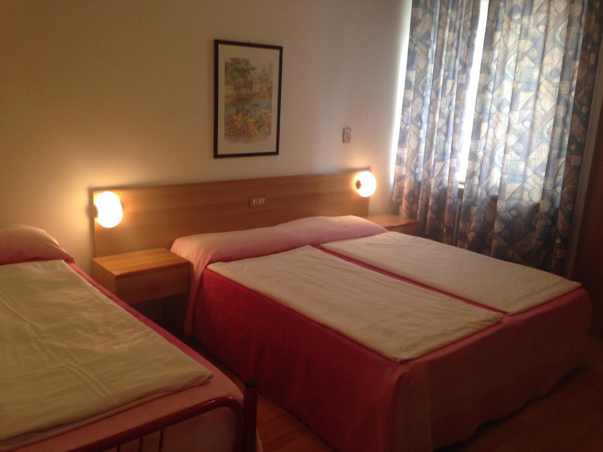 Rialto Hotel *